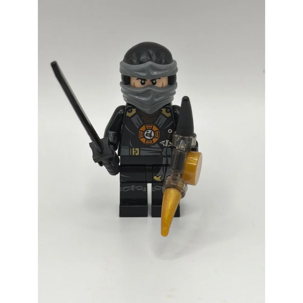 Lego Ninjago Deepstone Possession Cole Minifigure njo0140‎ Missing Shoulder Pads